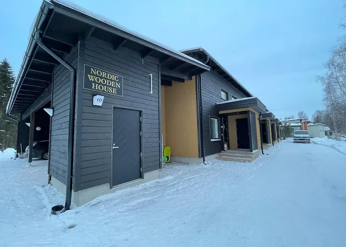 Nordic Wooden House 2 * Ροβανιέμι